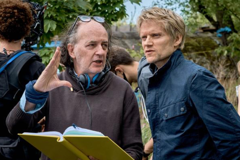 Dreharbeiten - Kommissar Van der Valk (Staffel II) mit Regisseur Jean Van De Velde (64, l.) mit Marc Warren (Rolle Piet Van der Valk).