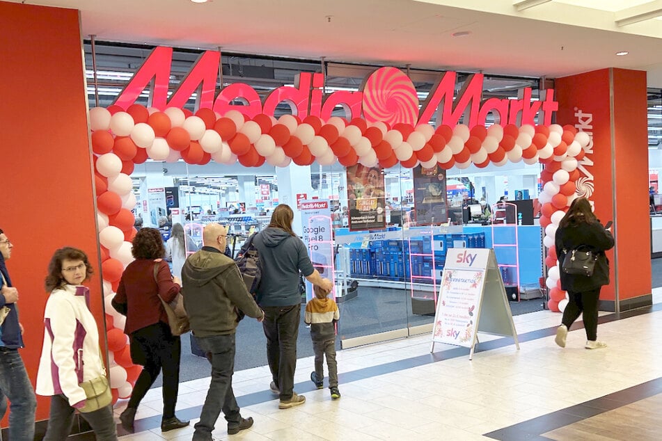 MediaMarkt Dresden - im ElbePark, Peschelstraße 39.