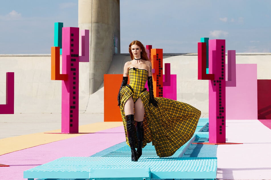 Marlene (20) kämpft auf dem Catwalk - und vergisst dabei zu lächeln.