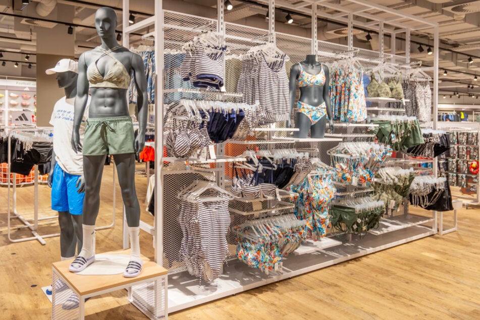 Ab Samstag (16.8.) bietet INTERSPORT Voswinkel viele Dinge zum halben Preis an.