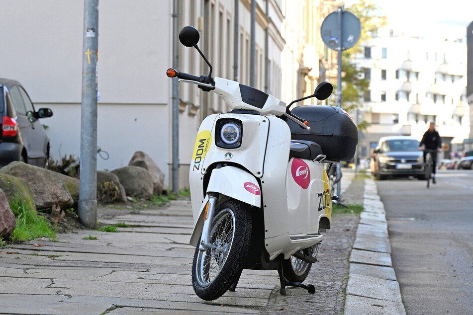 Seit Sommer 2021 bot die enviaM-Gruppe in Leipzig ein E-Roller-Sharing an.