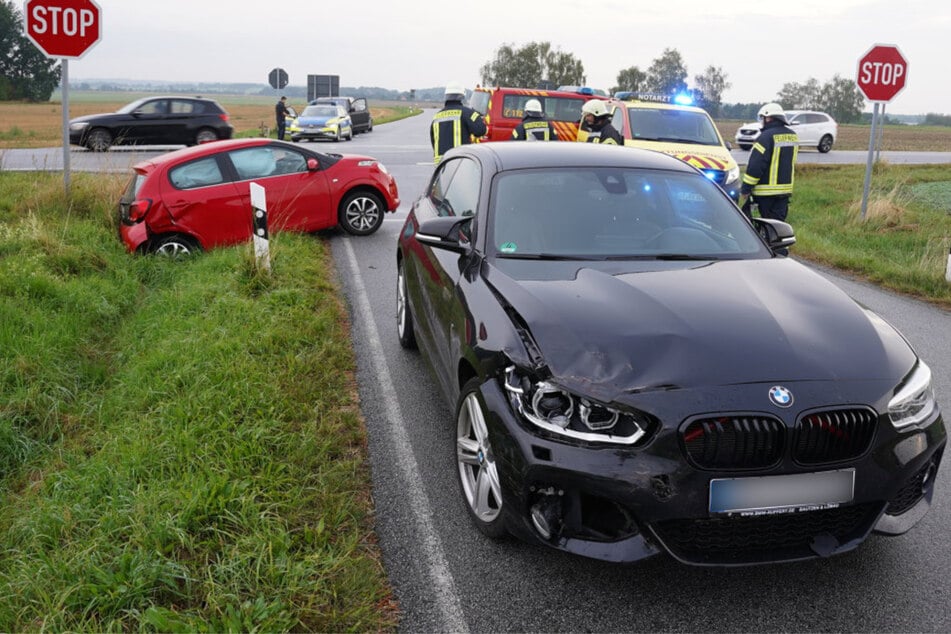 Rentnerin übersieht BMW, zwei Frauen müssen ins Krankenhaus