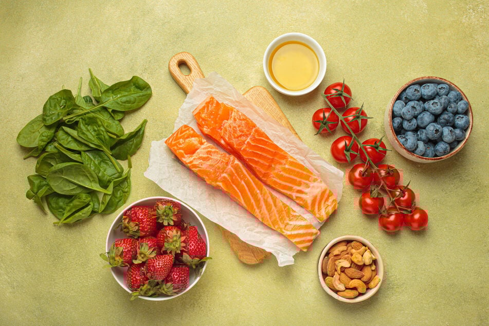 The American Heart Association has general guidelines for healthy diets including daily fiber and protein intake.