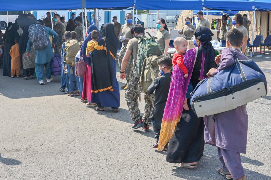 Aufnahme afghanischer Flüchtlinge: So gespalten sind die Menschen in Deutschland
