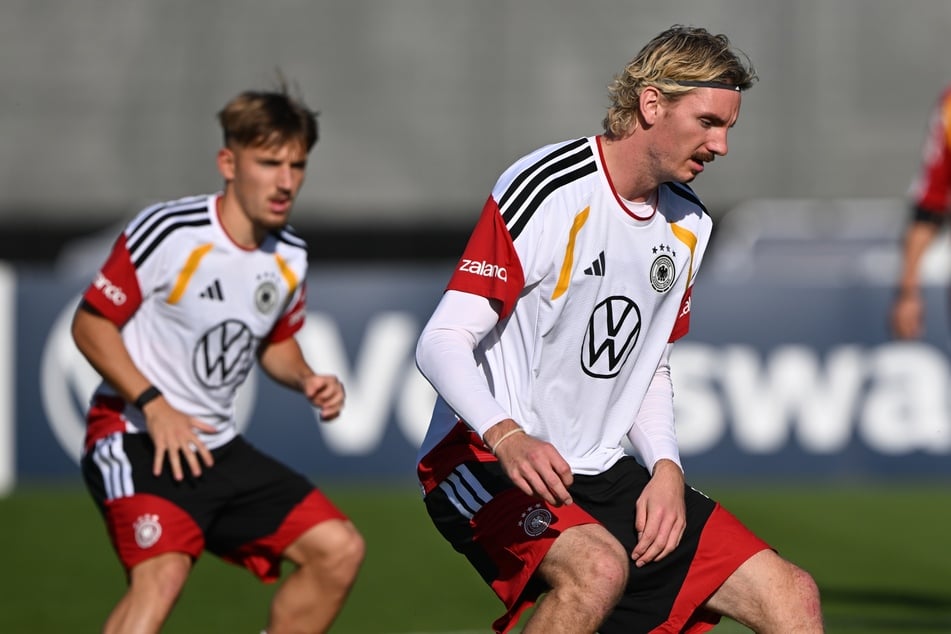 Bayern-Juwel Lennart Karl (18, l.) und Juventus-Neuzugang Nick Woltemade (24) rücken für das Serbien-Match in den "Kader 2".