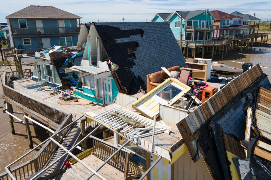 At least eight people were killed in the southern US after storm Beryl felled trees and caused heavy flooding before being downgraded to a post-tropical cyclone on Tuesday.