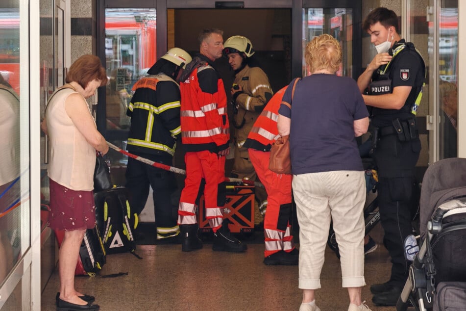 Polizei und Feuerwehr waren am Donnerstagvormittag in Hamburg-Bergedorf im Einsatz.