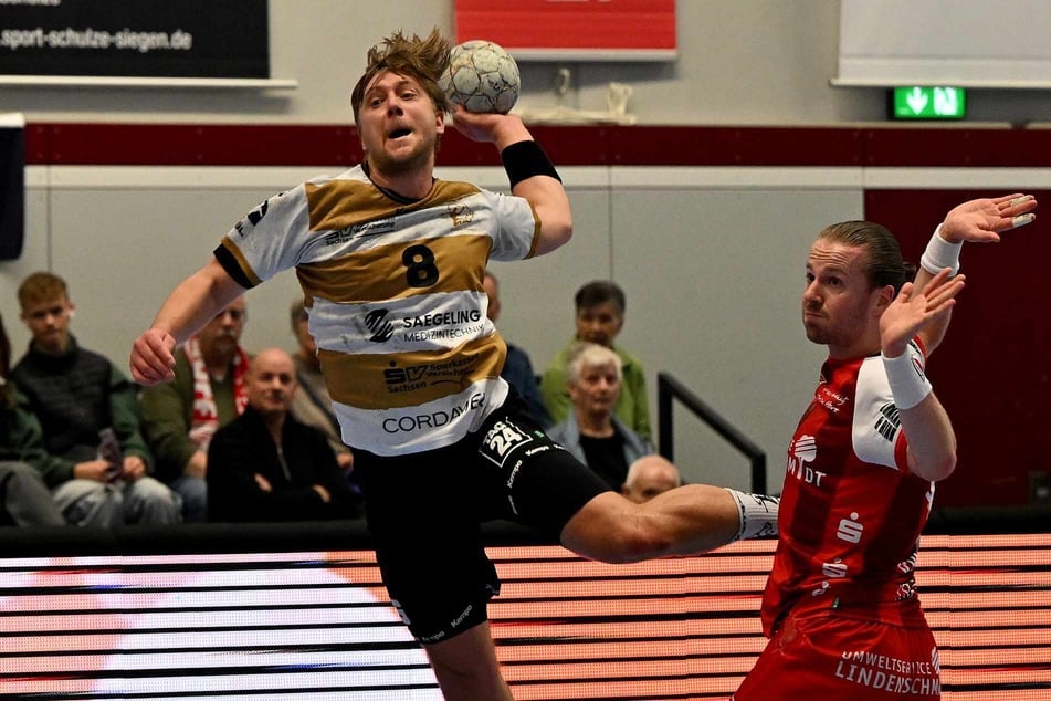 In der entscheidenden Phase beim TuS Ferndorf behielten Viktor Petersen Norberg &amp; Co. die Nerven.