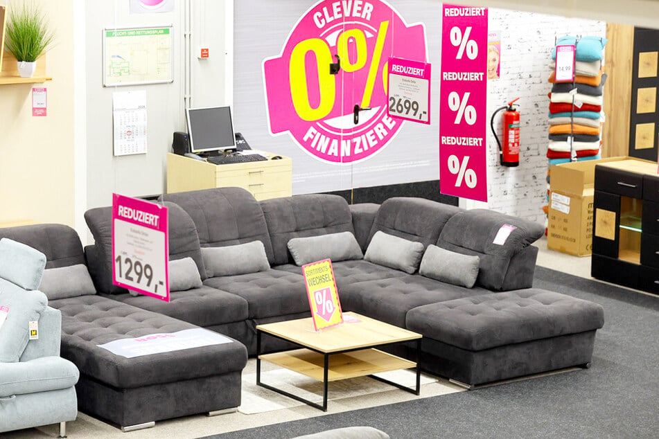 Bei Möbel Boss sind am Sonntag (3.5.) massiv die Preise gesenkt