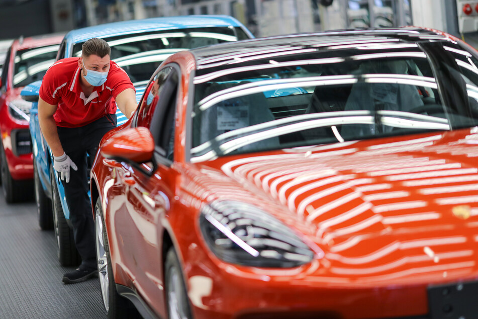 Nach Der Corona Zwangspause Bei Porsche In Leipzig Laufen Wieder Die Fliessbander 24