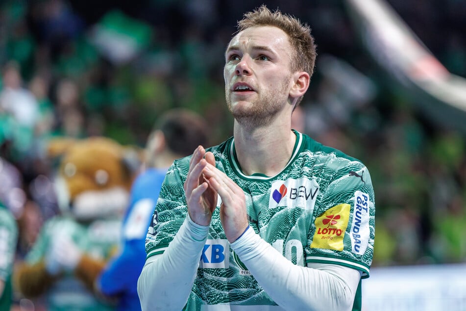Mathias Gidsel (27) habe nach seinem WM-Debüt 2021 allein in seiner Wohnung gesessen und geweint.