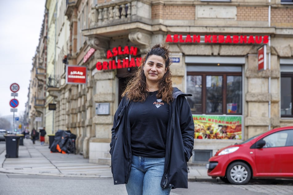 Anwohnerin Alev Aslan (40) begrüßt die neue Regelung.