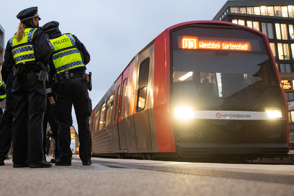 Die Angestellten der Hochbahn bekommen mehr Geld. (Symbolbild)