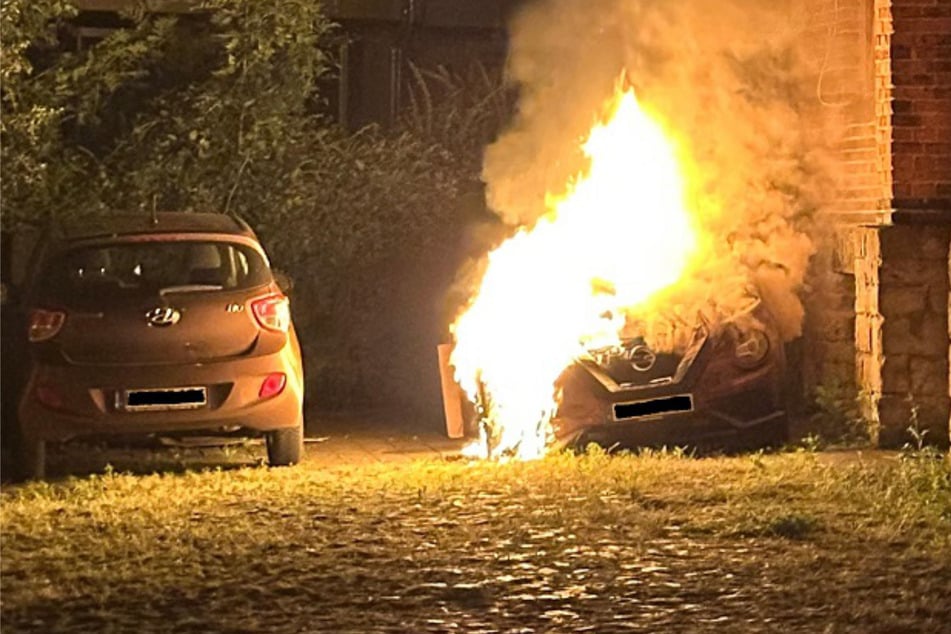 Der Hyundai des 72-Jährigen brannte vollständig aus.