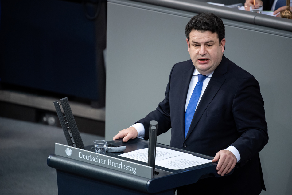 Bundesarbeitsminister Hubertus Heil (SPD) will den Arbeitsplatz der Deutschen offenbar mächtig umkrempeln.