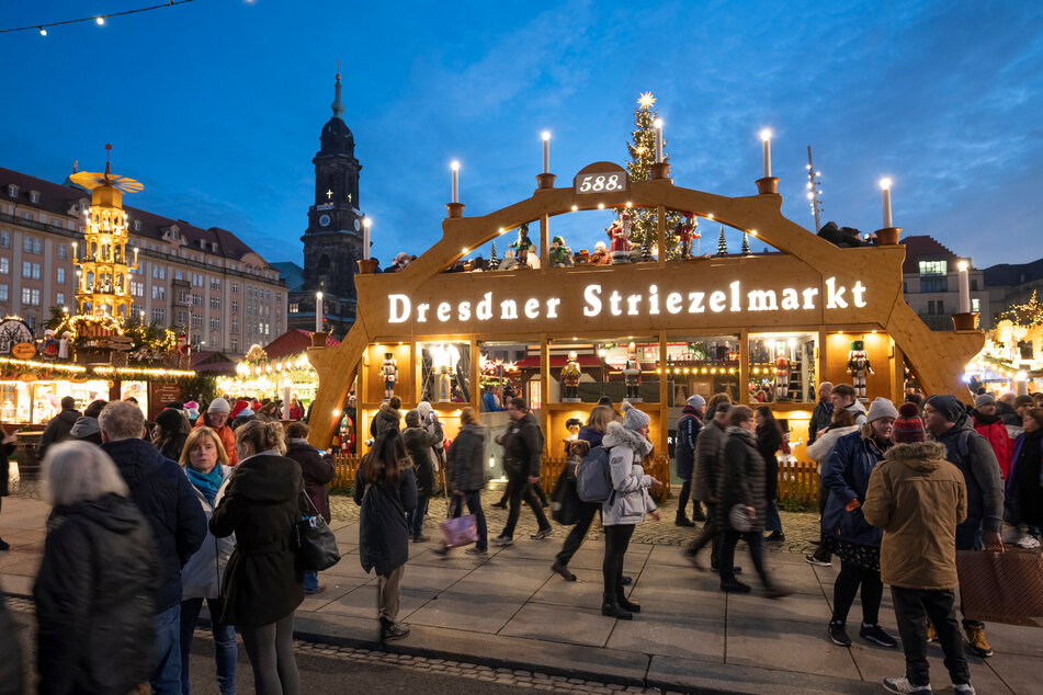 Der Striezelmarkt ist und bleibt der beliebteste Weihnachtsmarkt Deutschlands.