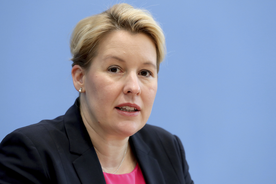 Franziska Giffey (SPD) ist die Bundesministerin für Familie, Senioren, Frauen und Jugend.