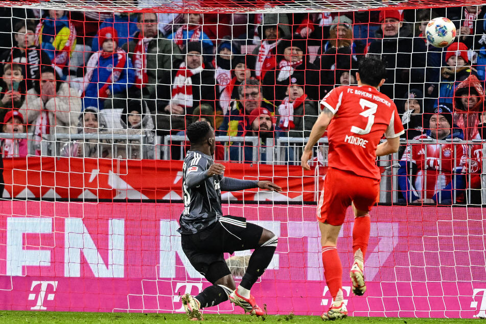Bei der 3:2-Niederlage der Frankfurter bei Bayern München erzielte Kalimuendo bereits seinen dritten Saisontreffer.