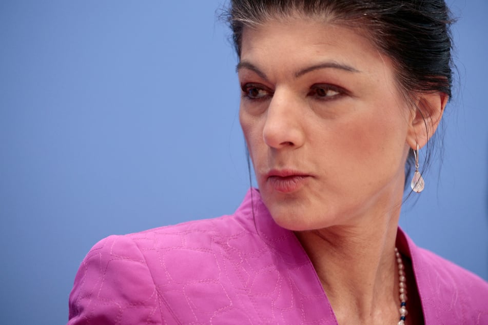 BSW-Chefin Sahra Wagenknecht (56) bringt einen Volksentscheid ins Spiel.