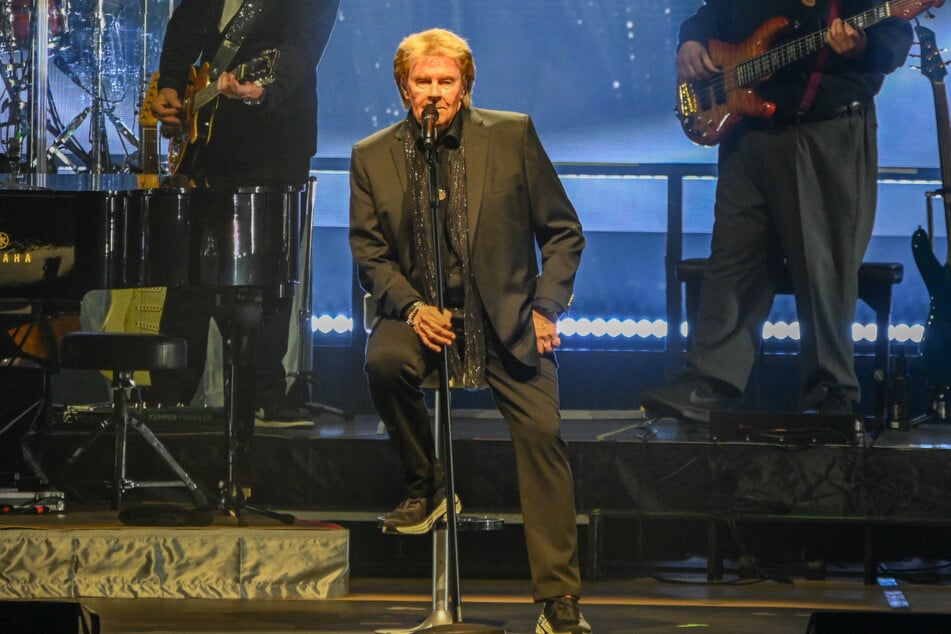 Ein letztes Mal Leipzig: Howard Carpendale (80) feierte am Mittwoch einen besonderen Abschied. Der Schlagersänger will künftig nicht mehr auf Tour gehen. Die Show war die letzte dieser Art für ihn in der Messestadt.