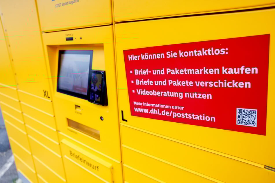 An den Automaten können Pakete und Briefe verschickt und Briefmarken gekauft werden.