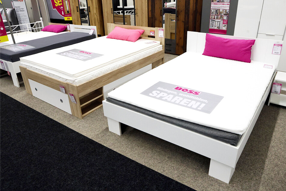 Möbel Boss Mühlhausen lädt mit coolen Aktionen zum Shoppen am Sonntag (7.12.) ein.