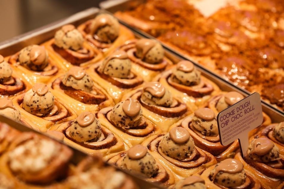 Die sogenannten "Rolls" des Unternehmens gibt es in zahlreichen verschiedenen Geschmacksrichtungen wie beispielsweise "Cookie Dough Chip Choc".