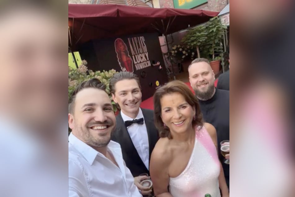 Claudia Obert (64) besuchte am Montag die Party von Katja Krasavice (30).