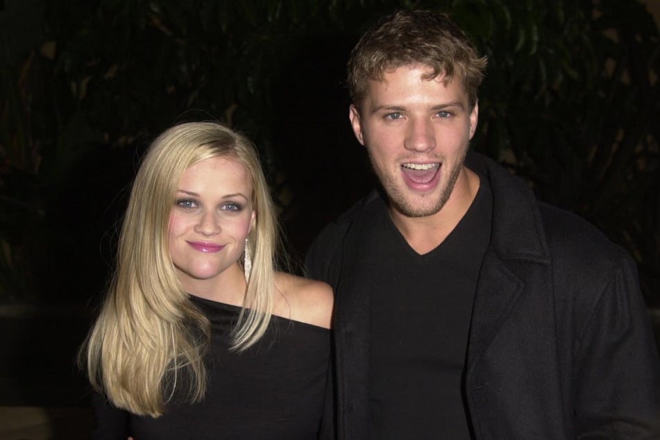 Reese Witherspoon (l.) and Ryan Phillippe, who were married for eight years, share daughter Ava and son Deacon.