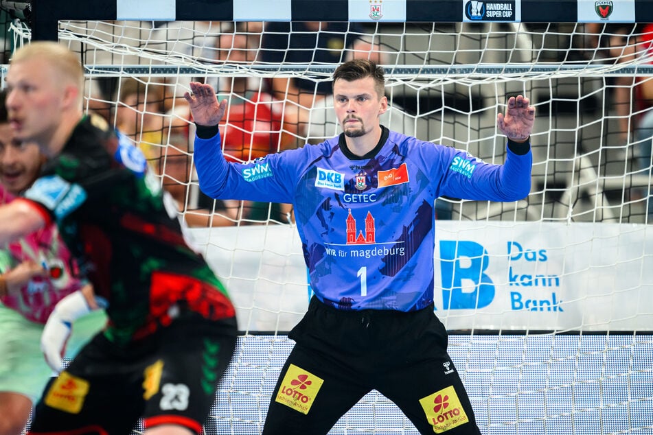 Torhüter Sergey Hernandez (29) bleibt bis 2026 beim SC Magdeburg. (Archivbild)