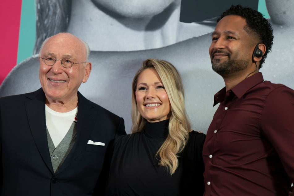 Veranstalter Marek Lieberberg (v.l.), Helene Fischer und Regisseur Mukhtar O.S Mukhtar bei der Pressekonferenz zur Tour 2026.