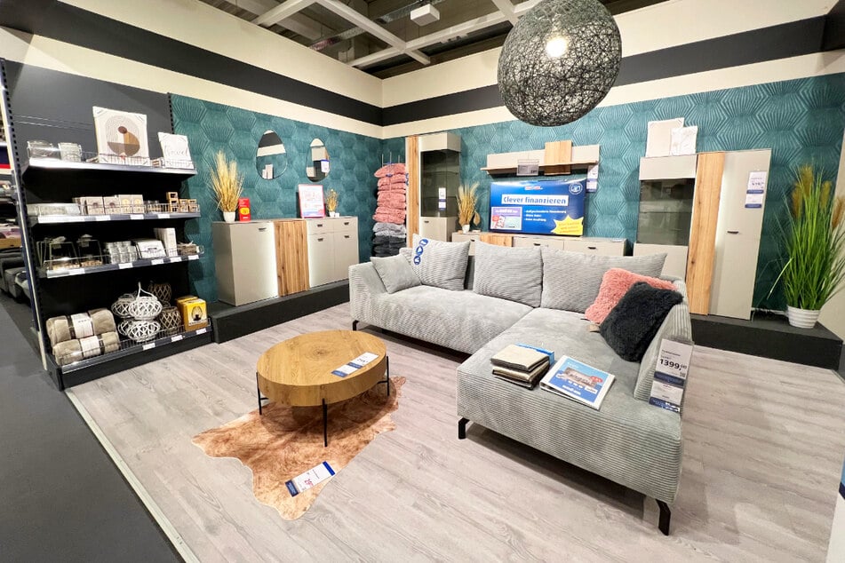 Jetzt bei ROLLER Crailsheim vorbeischauen und im Möbel-Ausverkauf satte 40 Prozent¹ sparen.