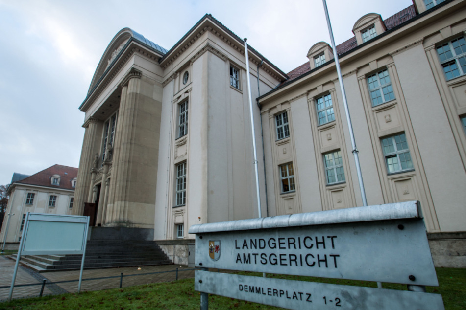 Mann soll Stieftochter missbraucht haben: Prozess wird neu aufgerollt