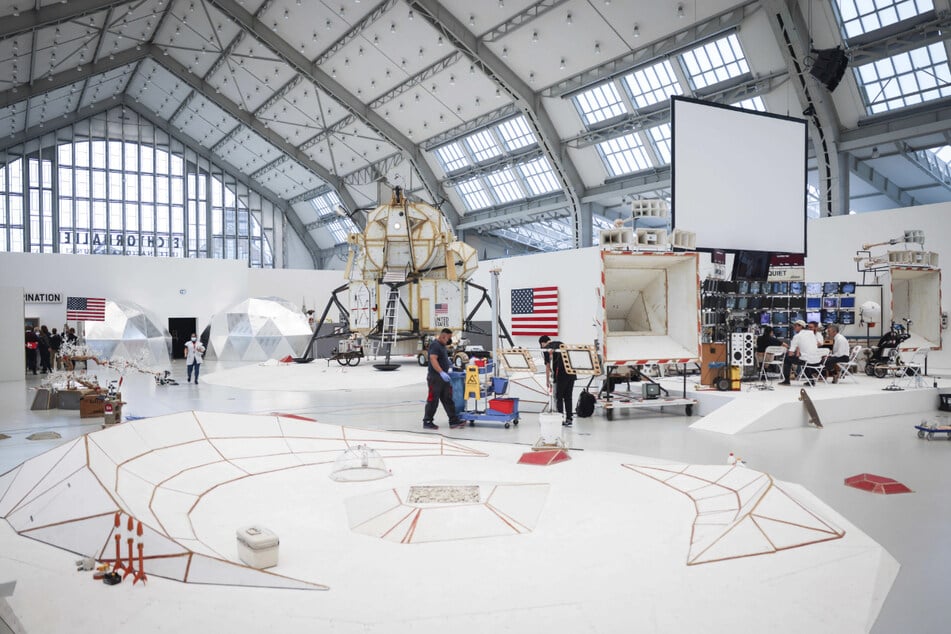 In den Deichtorhallen steht auch eine nachgebaute Landefähre der Apollo-Mondmission.