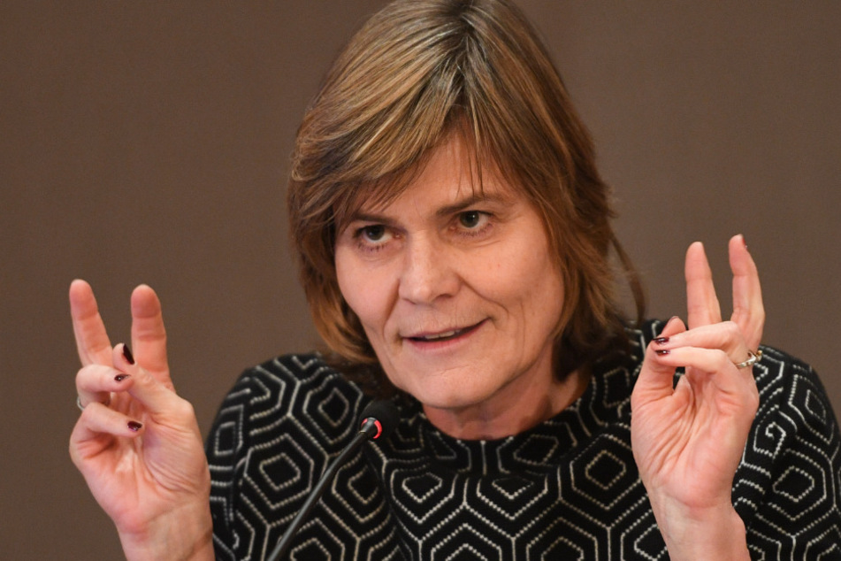 Ingrid Unkelbach, Leiterin des Olympiastützpunkts Hamburg/Schleswig-Holstein, spricht während der Landespressekonferenz.