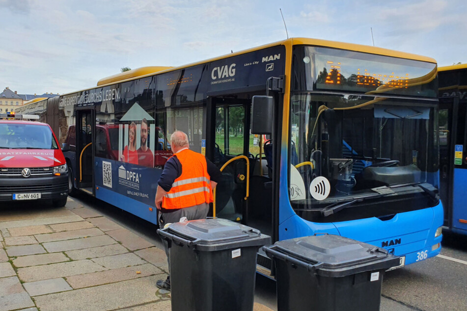 Chemnitz: Notbremsung in CVAG-Bus: Fahrgast schwer verletzt