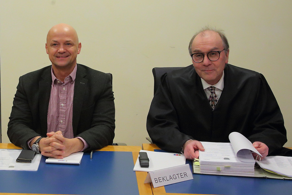 AfD-Kreisvorsitzender André Wendt (51, v.l.) und Anwalt sowie Kreisvorstand Joachim Keiler (63) treten der Klage entgegen.