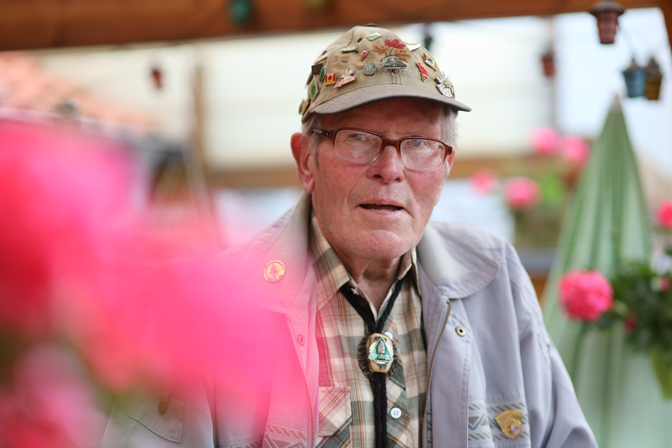 Rekordwanderer Benno Schmidt, auch als Brocken-Benno bekannt, wird an diesem Sonntag 90 Jahre alt.