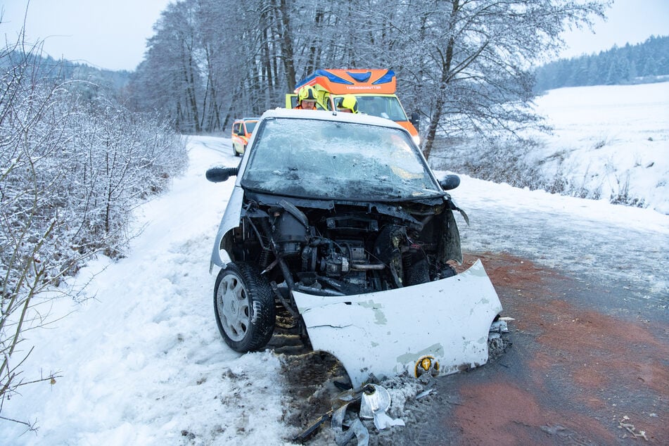 Das Fahrzeug des 17-Jährigen wurde stark zerstört.