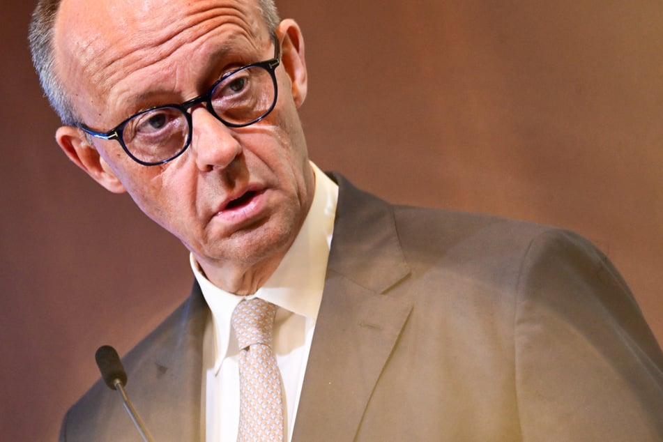 Friedrich Merz (70, CDU) ist Bundeskanzler von Deutschland und zugleich Bundesvorsitzender seiner Partei.