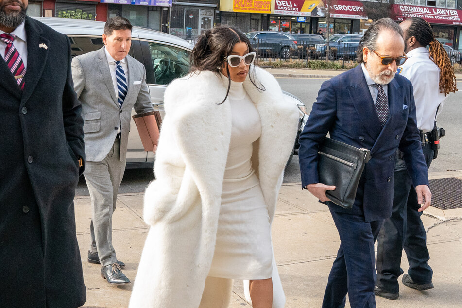 Cardi B' showed up in all-white for her court date on Tuesday.