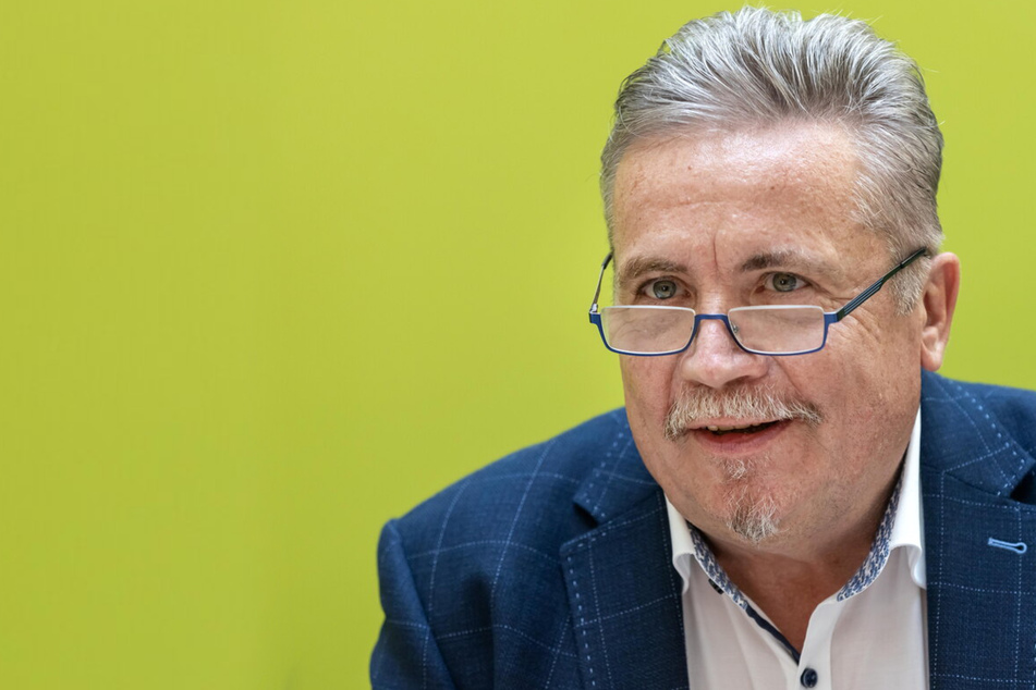 OB-Wahl im Erzgebirge: Rolf Schmidt bleibt Rathaus-Chef