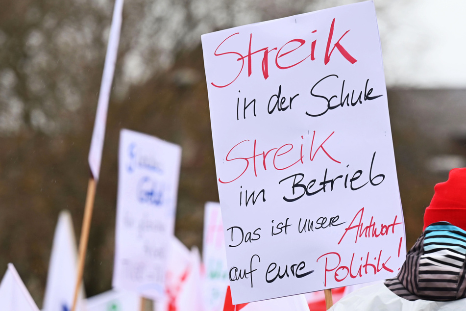Behörden, Schulen, Unis: Gewerkschaft ruft zu Riesen-Streik in Sachsen-Anhalt auf!