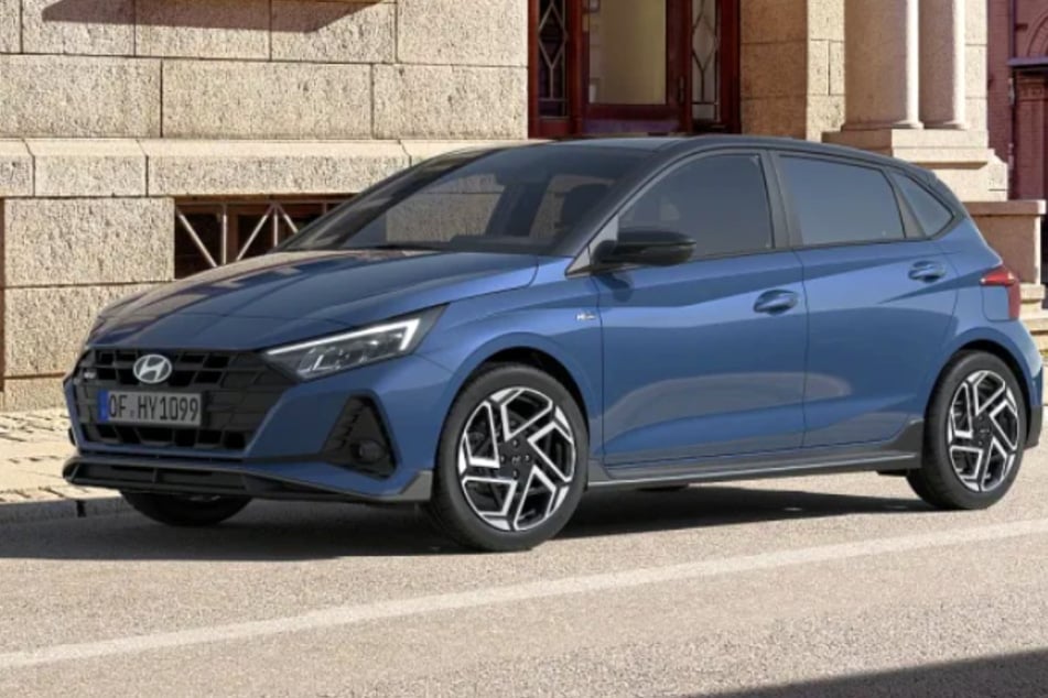 Fahrzeugabbildung zeigt ggf. aufpreispflichtige Zusatzausstattung.