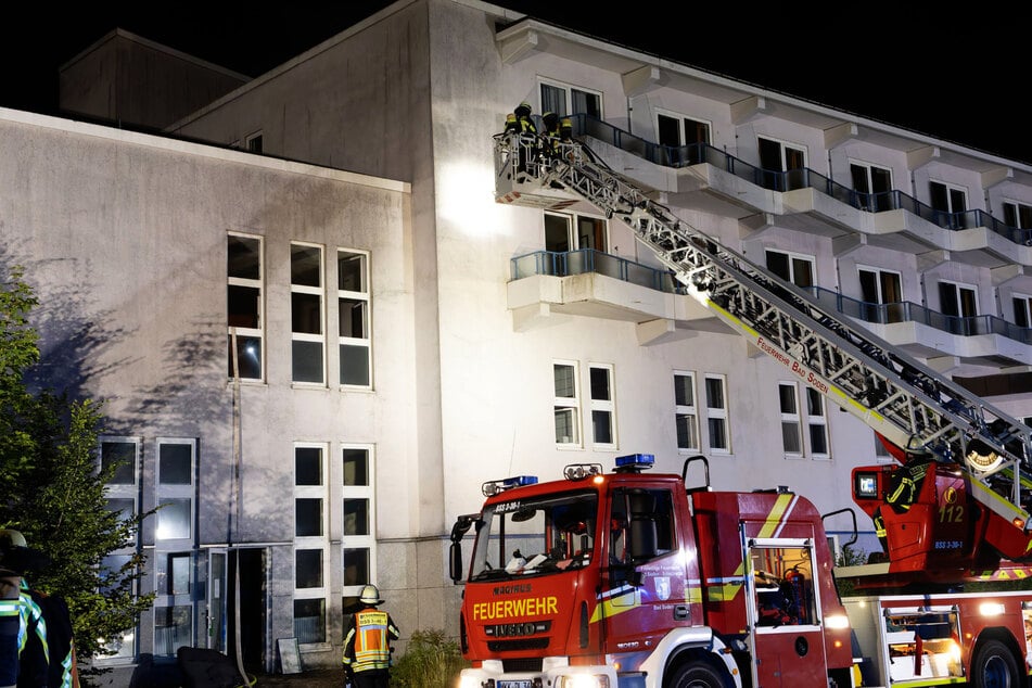 Die Feuerwehr war mehrere Stunden mit den Löscharbeiten beschäftigt.