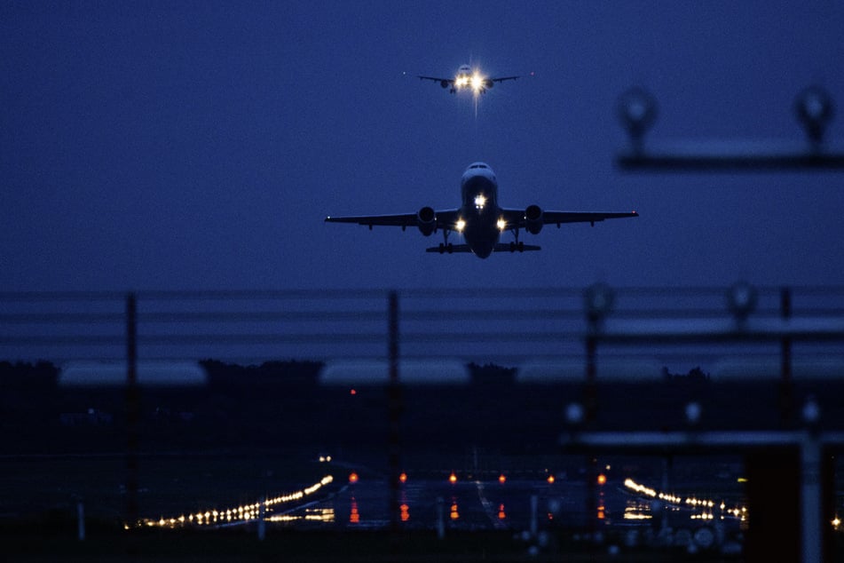 In Hamburg herrscht eigentlich ein Nachtflugverbot.