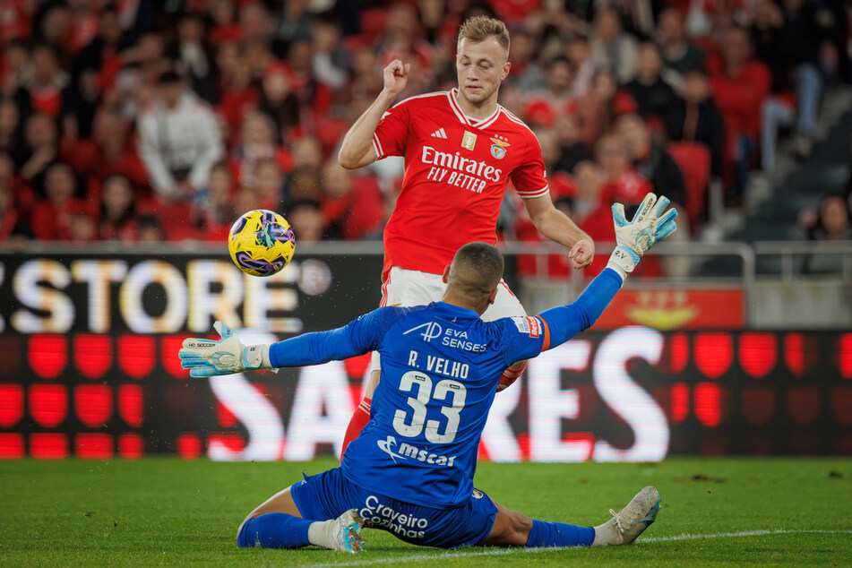 Benfica-Stürmer Casper Tengstedt (24) soll das Interesse der Kiezkicker geweckt haben.