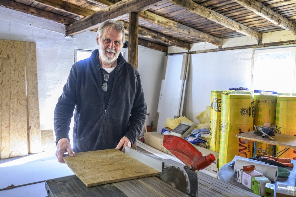 Voller Tatendrang baut Harald Böhme (79) seine Wirtschaft wieder auf.