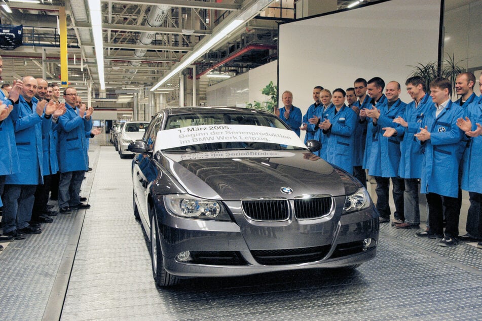 Er war der Allererste: Dieser BMW 320i lief am 1. März 2005 als erstes Serienfahrzeug vom Band der Leipziger BMW-Fabrik. (Archivbild)