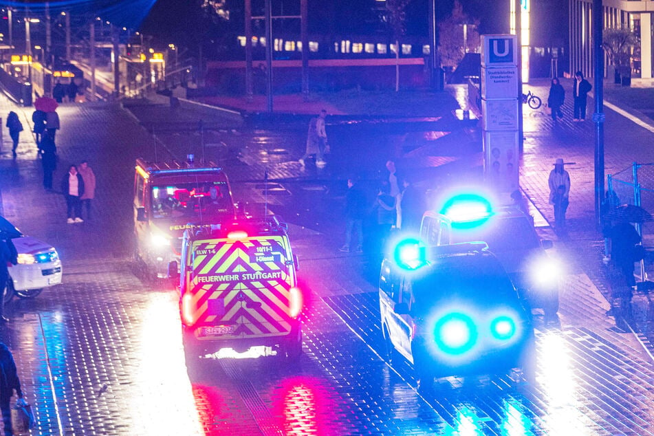 Tödlicher U-Bahn-Unfall in Stuttgart: 47-Jähriger rutscht zwischen zwei Waggons